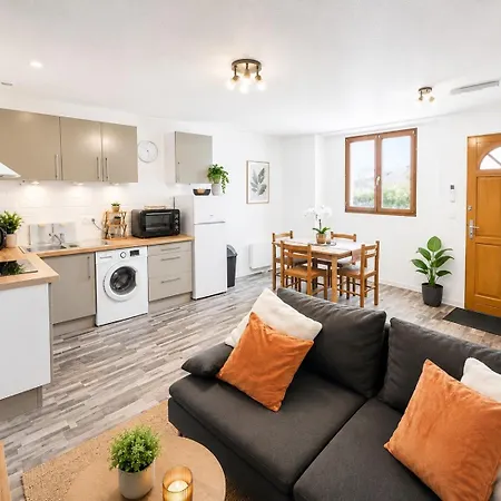 Sejour Pelerin Serein Pour Seniors, Climatise A 10 Minutes Sanctuaire Et Gare 아파트 *